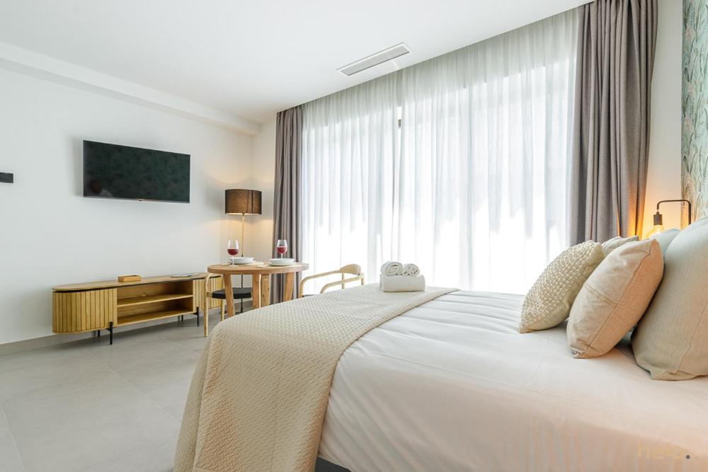 Cervantes Suites マラガ エクステリア 写真